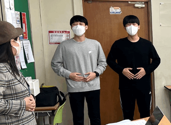 배우1
